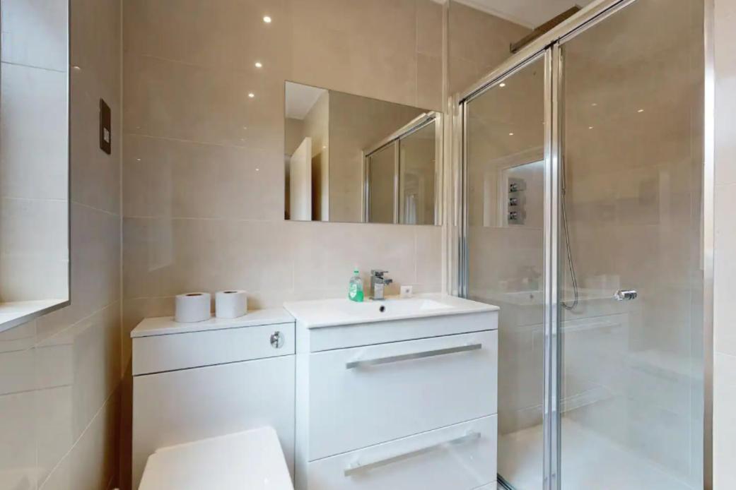 דירות לונדון Amazing 2Bed Flat 10Min To Wimbledon Tennis Courts מראה חיצוני תמונה